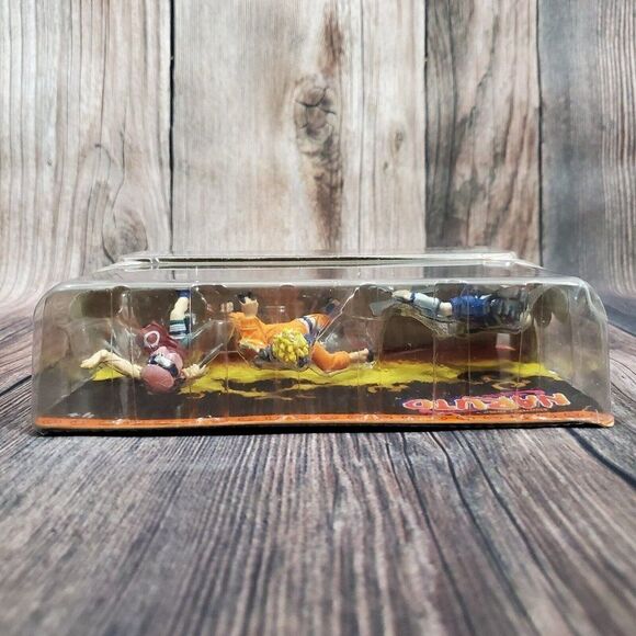 Read 2007 Mattel Shonen Jump Naruto Squad 7 action figure Sasuke Naruto Sakura. - Picture 3 of 11